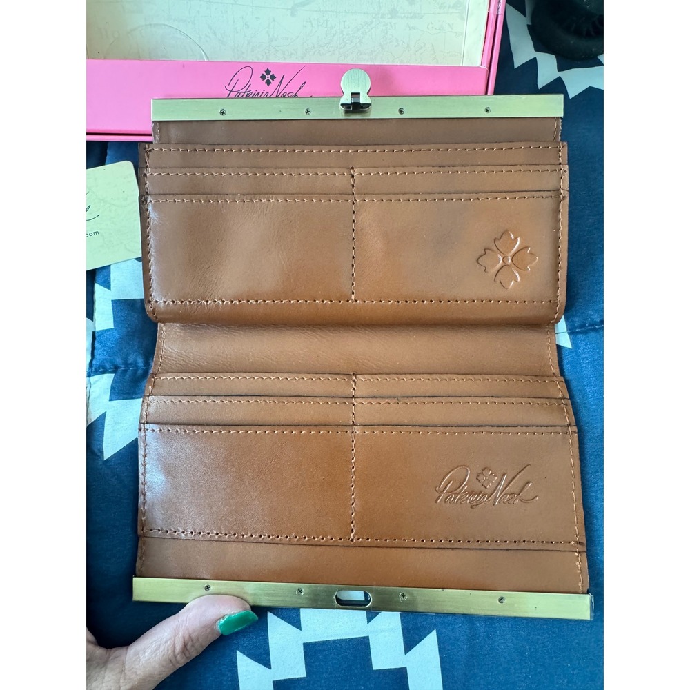 Patricia Nash Floral Leather Frame Wallet RFID Blocking 10 Card Slots NWOT - Picture 3 of 7